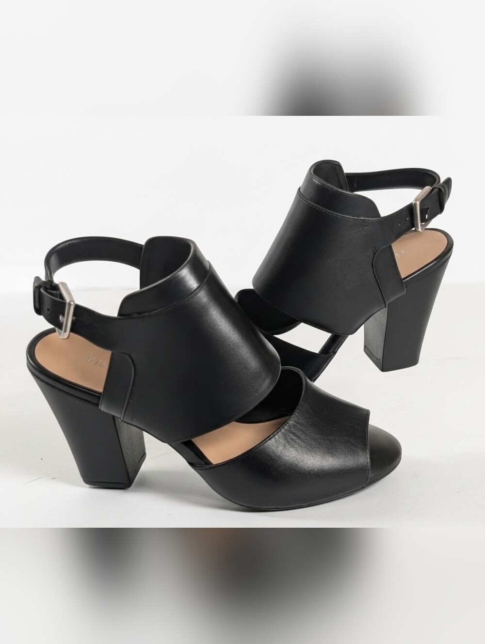 NWOT Nine West "Onlyone" Black Leather Block Heel Sandals Sz 8